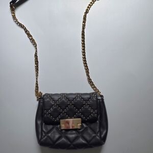 Elegant Black Quilted Chain Bag